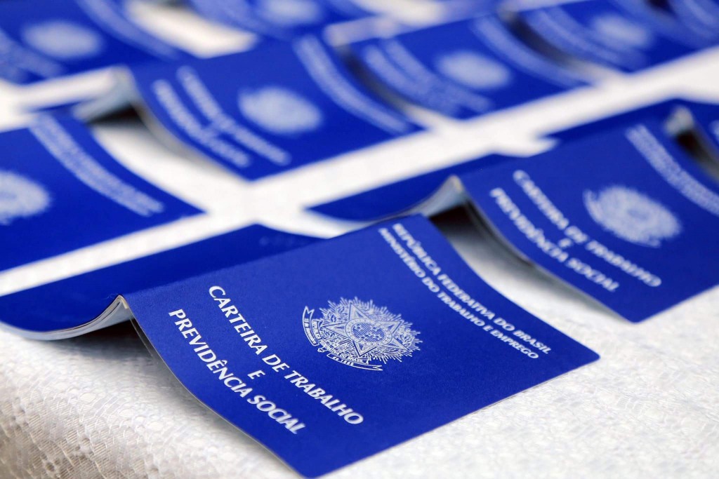 Pat Precisa Com Urgência De Candidatos A Vagas De Emprego