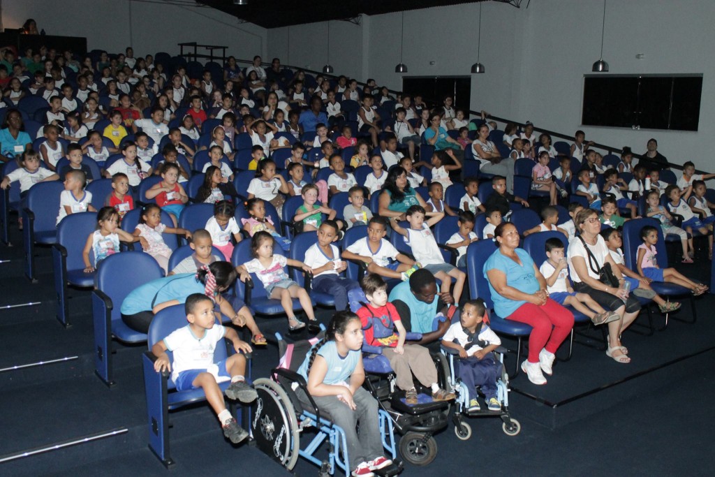 Unifatea Vai Oferecer Cinema E Pipoca Gratuitos Para 1200 Crianças