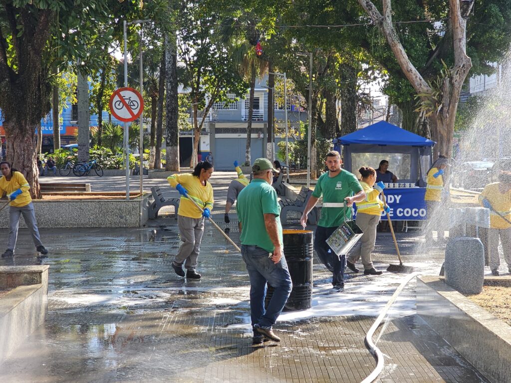 Serviços de limpeza e manutenção em espaços públicos de lorena Serviços De Limpeza E Manutenção Em Espaços Públicos De Lorena