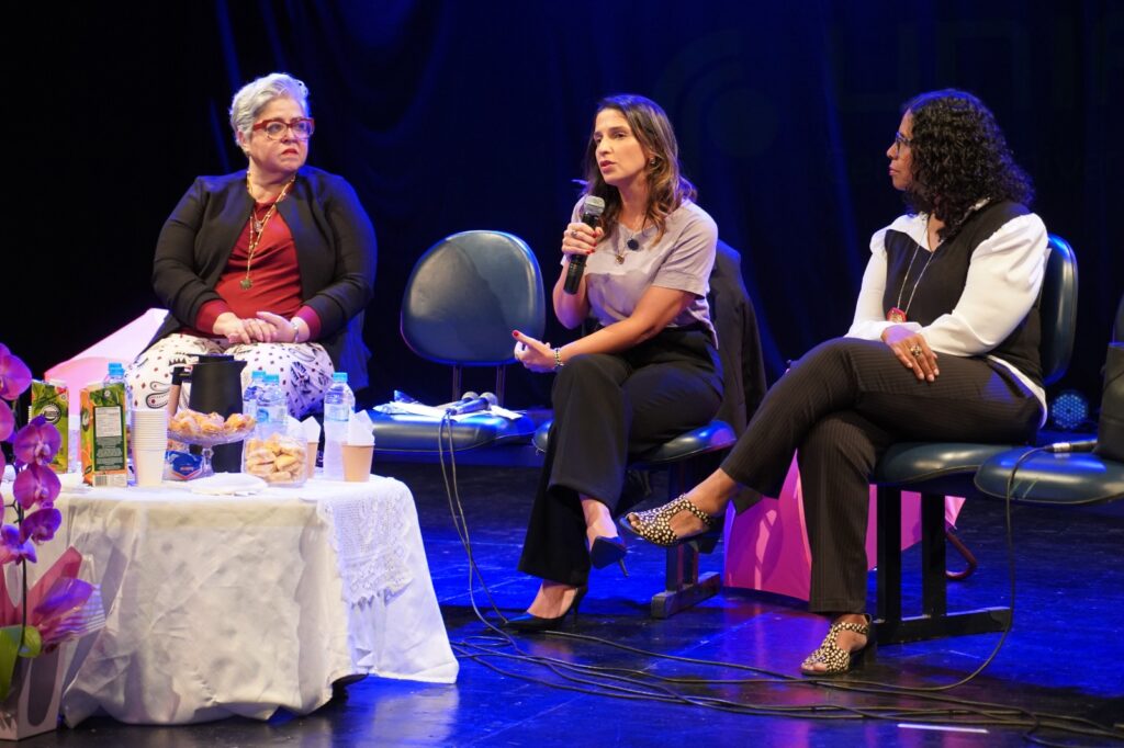 Lorena Recebe 1º Fórum Para Mulheres Do Vale Do Paraíba