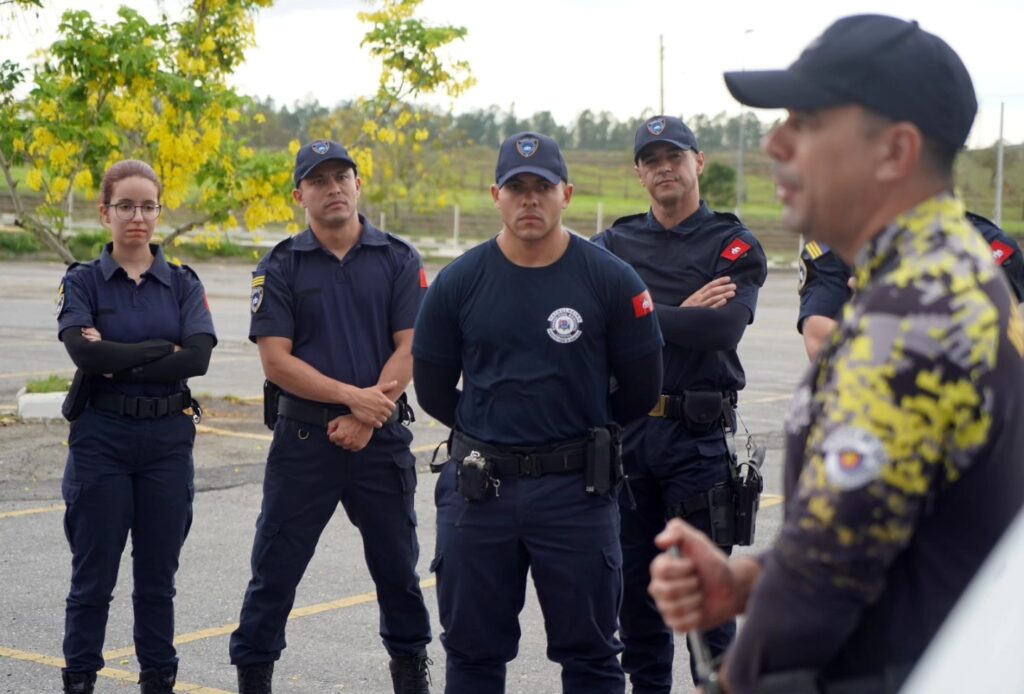 Gcm De Lorena Realiza Treinamento De Direção Defensiva