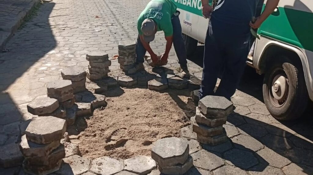 Manutenção De Vias Em 5 Bairros De Lorena 