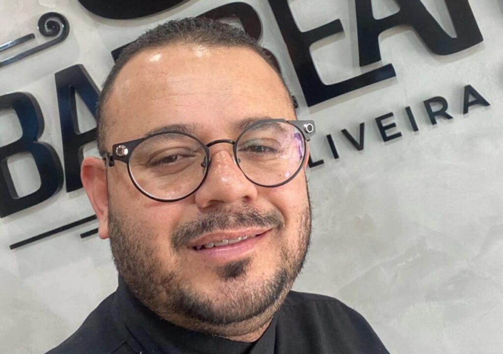 Da Infância Sem Dinheiro Para Cortar O Cabelo, Nasce Um Projeto Que Transforma Vidas Em Lorena